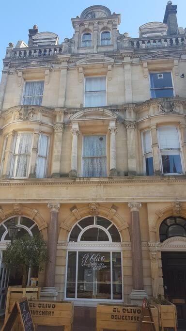 Beautiful Apartment In The Heart Of Rochester Rochester  Exteriör bild