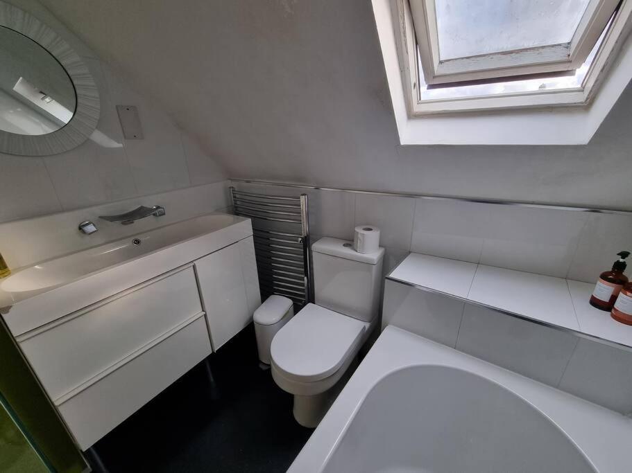 Beautiful Apartment In The Heart Of Rochester Rochester  Exteriör bild